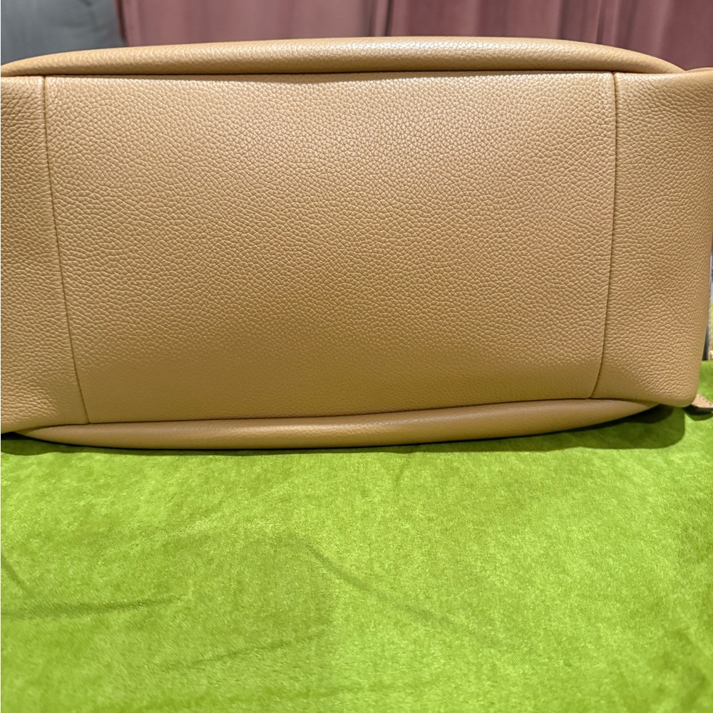 Authentic Tory Burch Romy Pebbled Tote - Picture 4 of 14